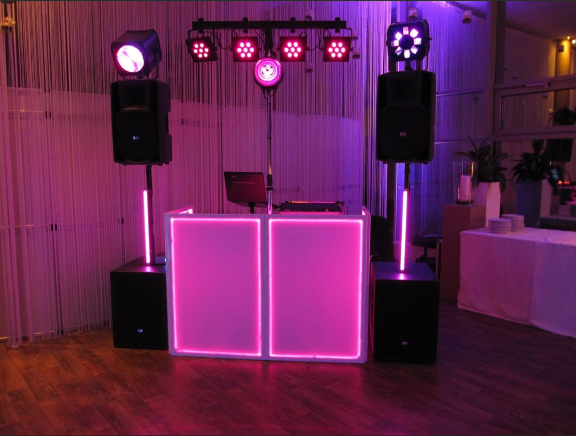 ILUMINACIÓN Y SONIDO